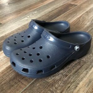 Navy Crocs W8